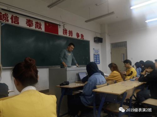 創(chuàng)新創(chuàng)業(yè)班會心得體會,創(chuàng)新創(chuàng)業(yè)班會記錄,創(chuàng)新創(chuàng)業(yè)班會主題