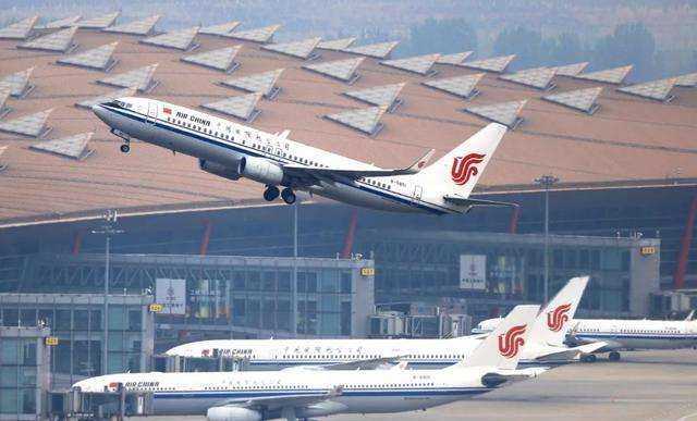 飛機(jī)在起飛時(shí)是順風(fēng)還是逆風(fēng)飛行