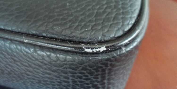 黑色皮質包包磨損了怎么辦