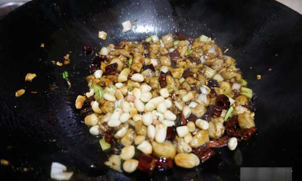 怎么炒雞丁好吃,雞丁怎么做好吃簡單的家常的圖15