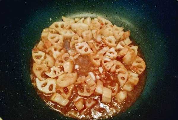 藕丁怎么炒好吃,怎樣炒藕丁好吃又簡單視頻圖9