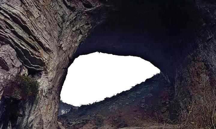 雙龍洞內洞的特點可以概括為三個字