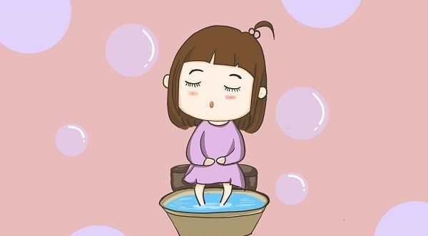 鹽水泡腳的危害,鹽水泡腳對(duì)身體的好處以及壞處都有哪些呢圖10