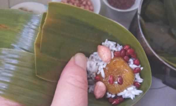 蜜棗粽子的做法，蜜棗粽子的做法和包法？圖2