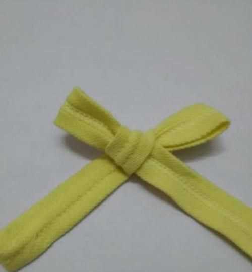 蝴蝶結(jié)的打法衣服蝴蝶結(jié)的打法