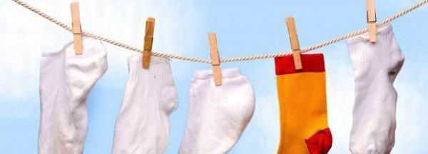 襪子洗完發(fā)硬怎么回事怎么辦