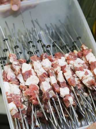 烤羊肉串怎么看熟沒熟