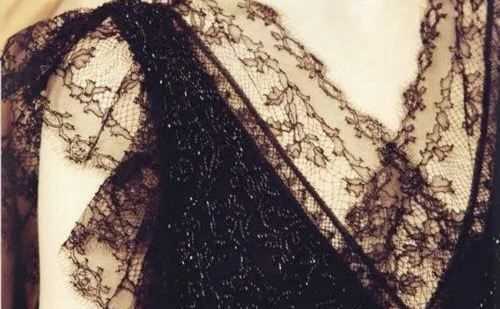 蕾絲破了個洞怎么補救,蕾絲裙破了怎么縫補好看圖4