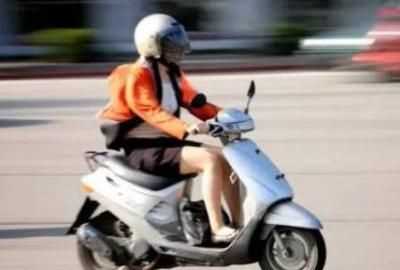 機(jī)車什么意思，如果說(shuō)有個(gè)人說(shuō)你很機(jī)車是什么意思??？圖1