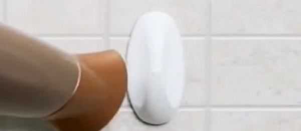 大白墻上粘鉤去除,怎樣去除墻上粘鉤留下的痕跡圖2