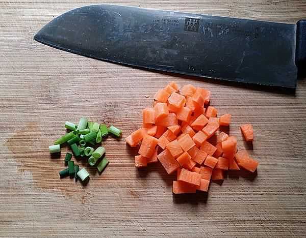 米飯?jiān)趺闯春贸?炒米飯?jiān)趺闯春贸杂趾唵螆D9