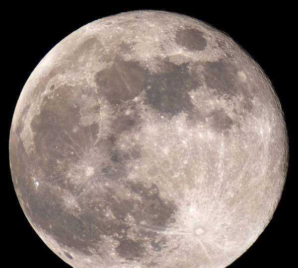 為什么月亮會發(fā)光,月亮為什么會發(fā)光原理圖圖5