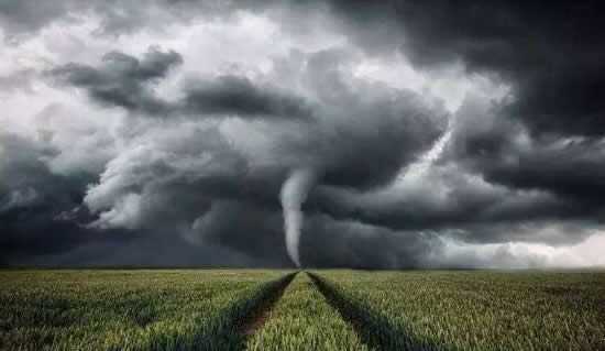 人們遇到龍卷風(fēng)應(yīng)該怎么做