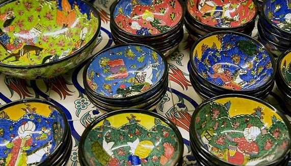 彩釉的碗對(duì)身體有害,彩色碗有毒嗎圖2