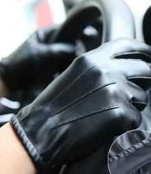 皮手套怎么保養(yǎng)可以放皮鞋油嗎