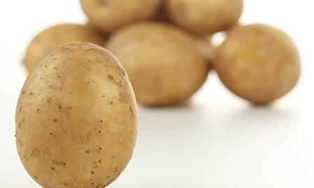 土豆發(fā)綠還能炒著吃嗎