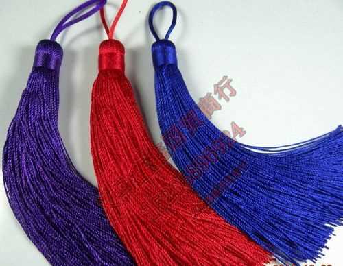 白樺中的潔白的流蘇如畫是什么意思