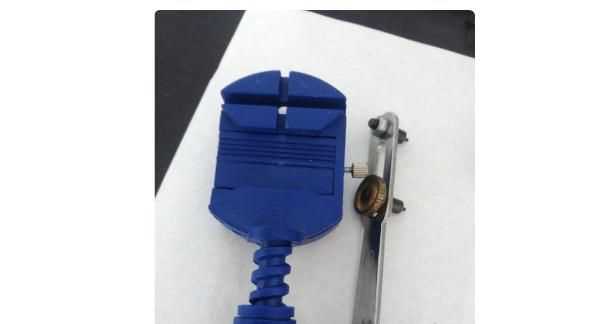 手表怎么換電池，4個鍵的電子手表怎么換電池？圖3