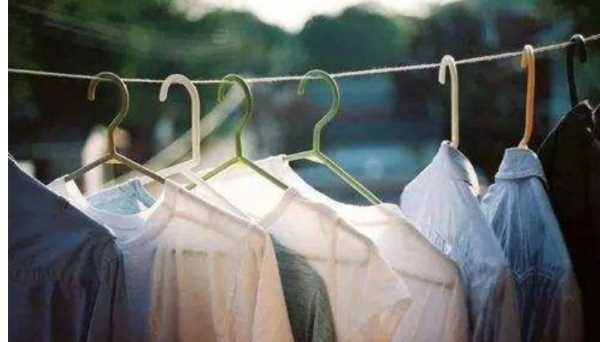 梅雨季節(jié)衣服晾臭了怎么辦,天天都下雨怎么發(fā)朋友圈圖1