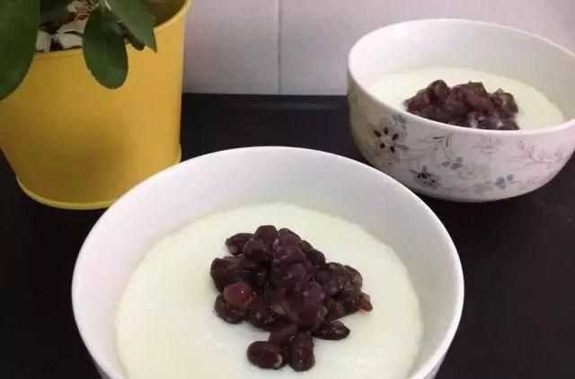 港式雙皮奶是熱的嗎