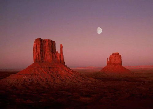 大漠的孤煙出自古詩句什么