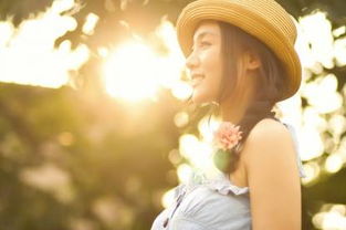 描寫陽(yáng)光明媚的古詩(shī)句