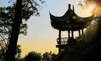 李白關(guān)于山河壯麗的詩(shī)句