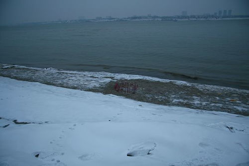 關(guān)于悼念亡靈的詩句