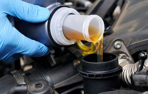 機油的造句(揩油的造句)