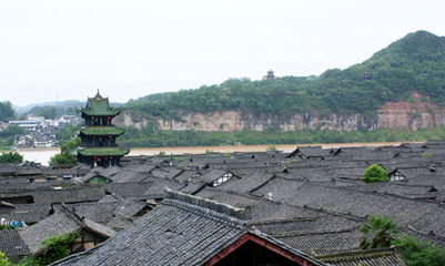 學(xué)校秋游閬中古城作文開(kāi)頭