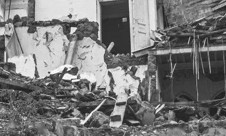 關于紀念汶川地震作文開頭