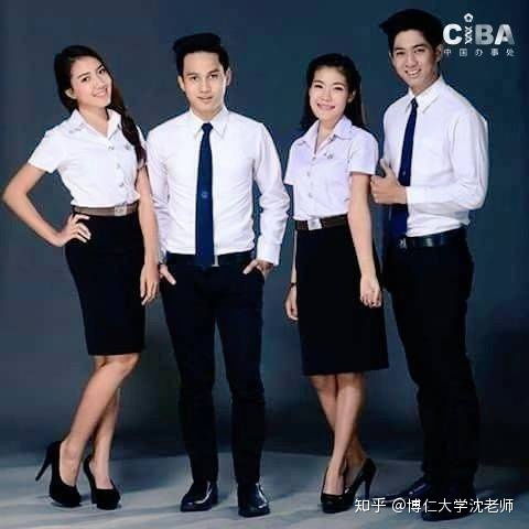 大學(xué)要穿校服嗎 (大學(xué)穿校服嗎 )