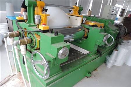 開放式開練機(jī)注意事項(xiàng)