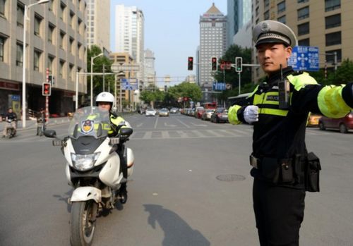 交警中心處理事故注意事項(xiàng),交警隊(duì)簽事故責(zé)任認(rèn)定書的注意事項(xiàng),交警接處警注意事項(xiàng)