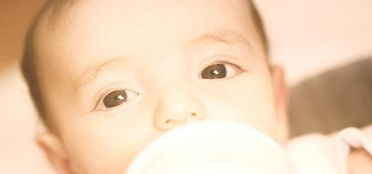 新生兒眼睛護(hù)理的注意事項(xiàng),新生兒眼睛燈光注意事項(xiàng),新生兒注意事項(xiàng)及護(hù)理