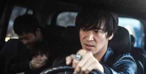 為了愛情，他綁架了人家小孩