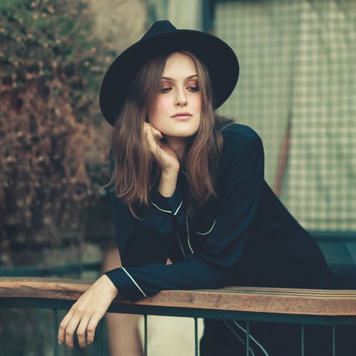 《思帝鄉(xiāng) 春日游》原文及翻譯賞析