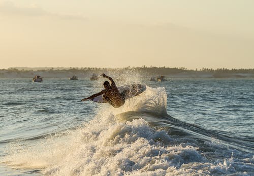 高中周記青春勵(lì)志模板合集八篇
