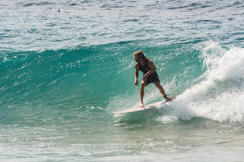 念奴嬌·赤壁懷古原文及譯文 念奴嬌·赤壁懷古原文及譯文